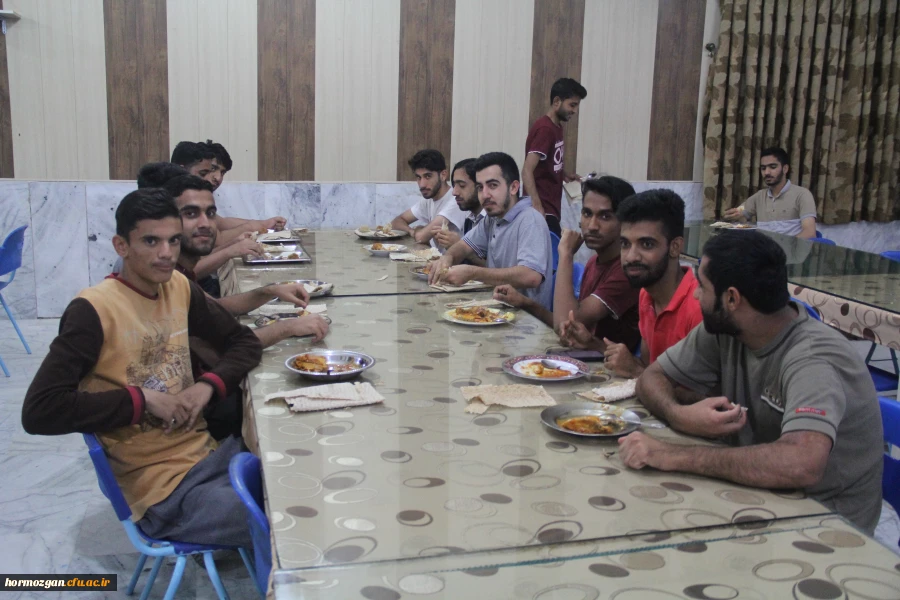 حضور سرپرست مدیریت امورپردیس های استان هرمزگان در جمع دانشجویان ساکن در سراهای دانشجویی پردیس شهید بهشتی 13