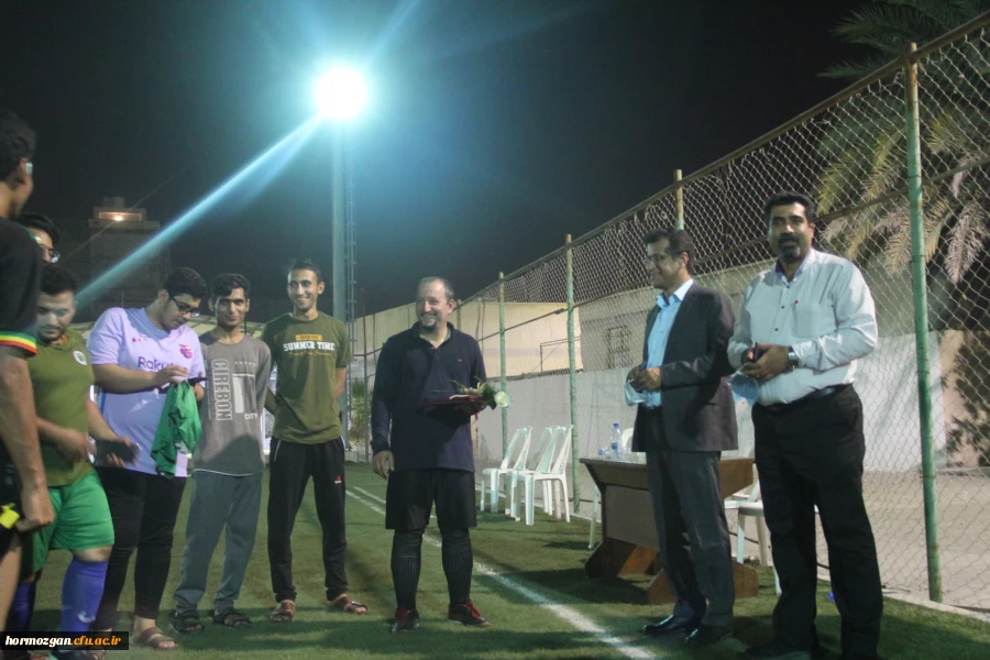 اختتامیه مسابقات فوتبال جام رمضان و هفته سراهای دانشجویی به  ( روایت تصویر ) 7