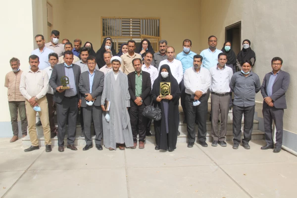 تجلیل از همکاران بازنشسته سال 1400 و 1401  دانشگاه فرهنگیان هرمزگان 2