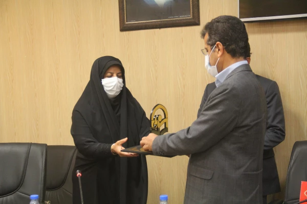 تجلیل از همکاران بازنشسته سال 1400 و 1401  دانشگاه فرهنگیان هرمزگان 6