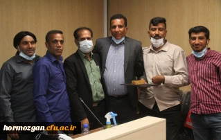 تجلیل از همکاران بازنشسته سال 1400 و 1401  دانشگاه فرهنگیان هرمزگان 10