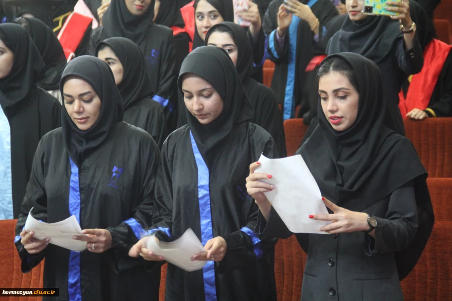 هفتمین آیین دانش آموختگی دانشجویان دانشگاه فرهنگیان هرمزگان برگزارشد. 9