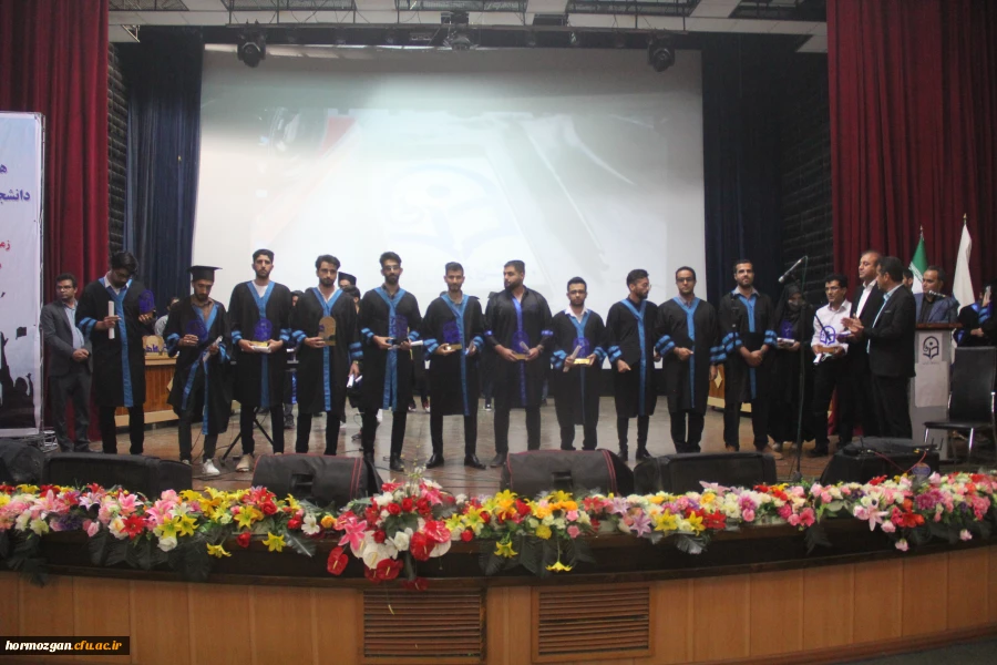 هفتمین آیین دانش آموختگی دانشجویان دانشگاه فرهنگیان هرمزگان برگزارشد. 32