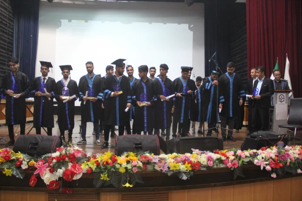 هفتمین آیین دانش آموختگی دانشجویان دانشگاه فرهنگیان هرمزگان برگزارشد. 9