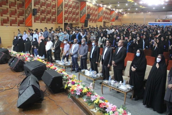 هفتمین آیین دانش آموختگی دانشجویان دانشگاه فرهنگیان هرمزگان برگزارشد. 10