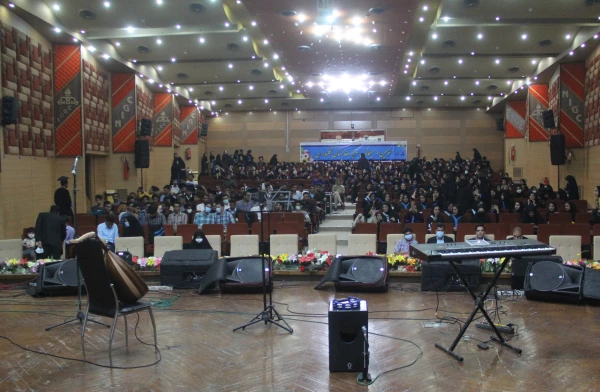 هفتمین آیین دانش آموختگی دانشجویان دانشگاه فرهنگیان هرمزگان برگزارشد. 26