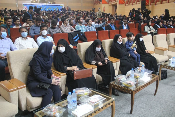 هفتمین آیین دانش آموختگی دانشجویان دانشگاه فرهنگیان هرمزگان برگزارشد. 30