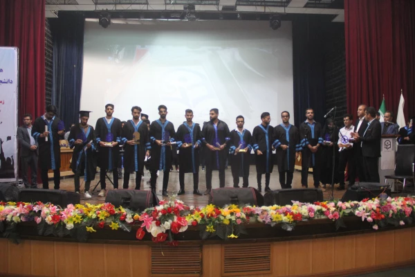 هفتمین آیین دانش آموختگی دانشجویان دانشگاه فرهنگیان هرمزگان برگزارشد. 38