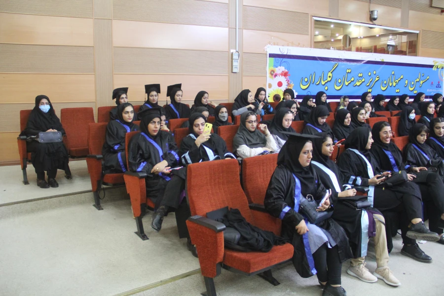 هفتمین آیین دانش آموختگی دانشجویان دانشگاه فرهنگیان هرمزگان برگزارشد. 49