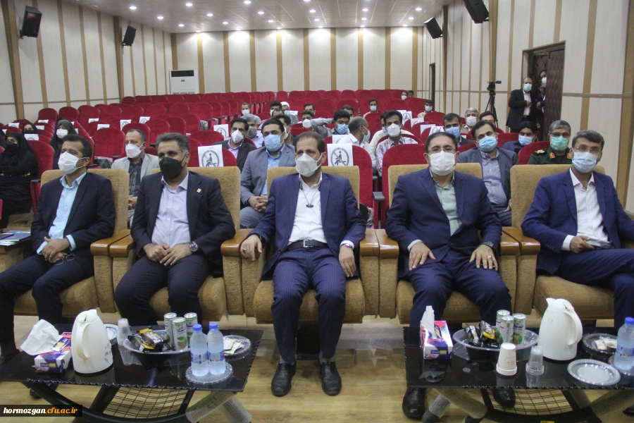 آیین تکریم و معارفه  سرپرست مدیریت امور پردیس های استان هرمزگان 13