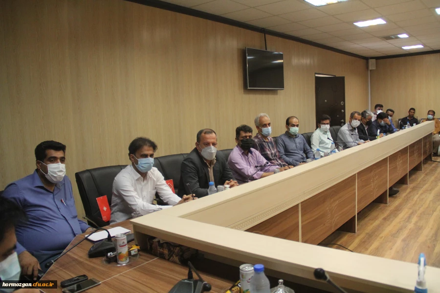 شورای اداری کارکنان در پردیس شهید بهشتی برگزار شد. 5