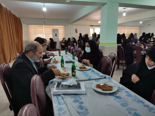 نشست صمیمی مدیریت پردیس های استان هرمزگان با دانشجو معلمان 8