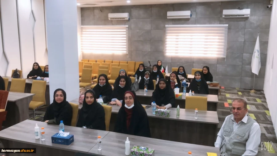 بازدیدهای علمی دانشجویان ورودی 98 پردیس شهید بهشتی و فاطمه الزهرا از پارک علم و فناوری هرمزگان، کانون پرورش فکری کودکان و نوجوانان و اداره کل حفاظت محیط زیست  2