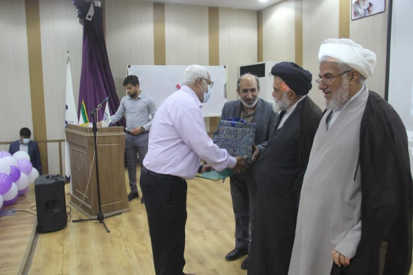  برگزاری آیین استقبال از نو دانشجو معلمان ورودی 1401 دانشگاه فرهنگیان هرمزگان 37