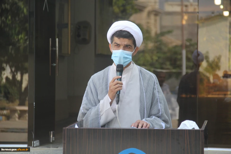  تجمع اساتید ،کارمندان و دانشجویان دانشگاه فرهنگیان هرمزگان در محکومیت حمله تروریستی خونین حرم مطهر احمدابن موسی(ع) شیراز و اغتشاشات اخیر  2