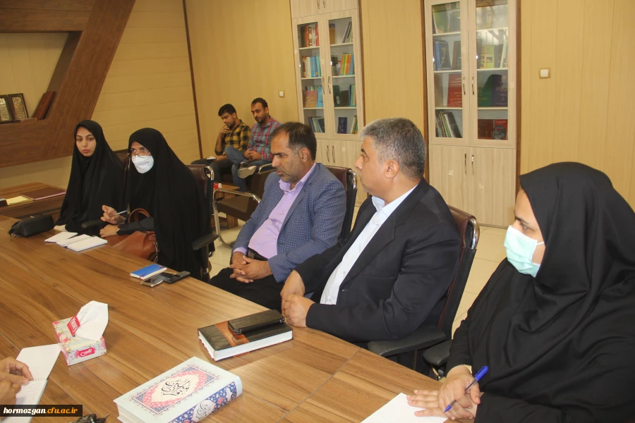   نشست کمیته تغذیه دانشگاه فرهنگیان هرمزگان برگزار شد. 4