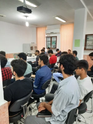 بازدید دانشجویان دانشگاه فرهنگیان شهید بهشتی بندرعباس از آزمایشگاه زمین شناسی پژوهش سرای ولایت ناحیه دو بندرعباس 4