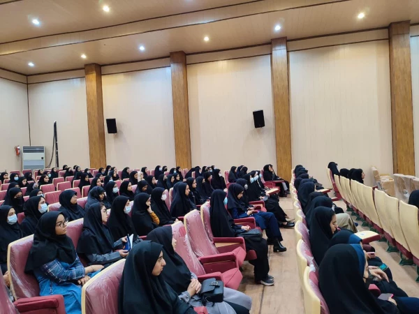 جلسه توجیهی دانشجویان ورودی ۱۴۰۱ با حضور مدیریت استانی دانشگاه فرهنگیان هرمزگان و مسئولان پردیس و کارشناسان حوزه های مختلف پردیس 10