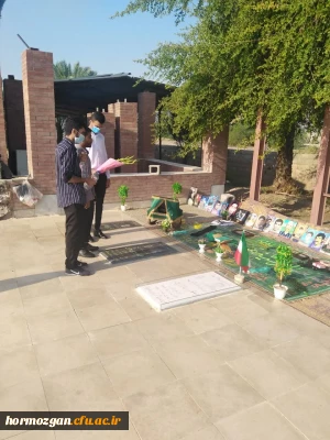   مراسم غبارروبی مزار شهداء،شهرستان رودان در 16 آذر  روز دانشجو