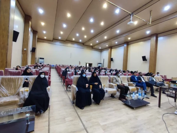 کارگاه در خصوص ارائه تسهیلات بنیاد ملی نخبگان ویژه دانشجویان برتر در پردیس فاطمه الزهرا (س) هرمزگان برگزار گردید. 3