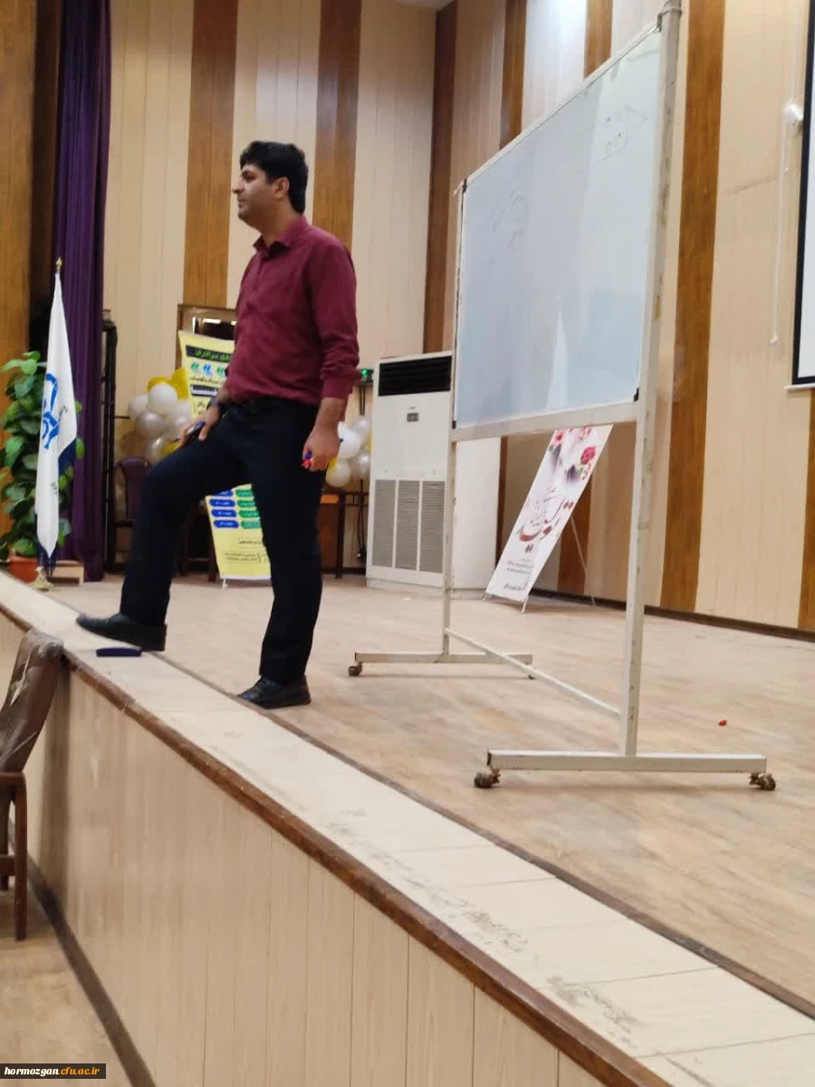   کارگاه آموزشی آشنایی با  بنیاد ملی نخبگان استان هرمزگان   2