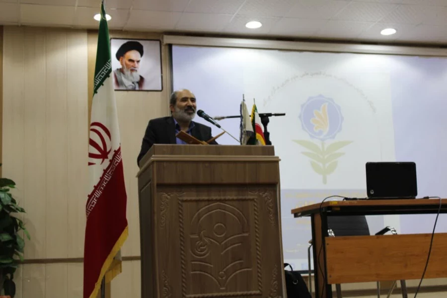 کارگاه آشنایی با بنیاد ملی نخبگان با تلاش معاونت آموزشی پژوهشی دانشگاه فرهنگیان هرمزگان برگزار شد. 3