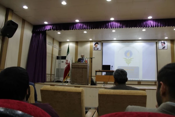 کارگاه آشنایی با بنیاد ملی نخبگان با تلاش معاونت آموزشی پژوهشی دانشگاه فرهنگیان هرمزگان برگزار شد. 4