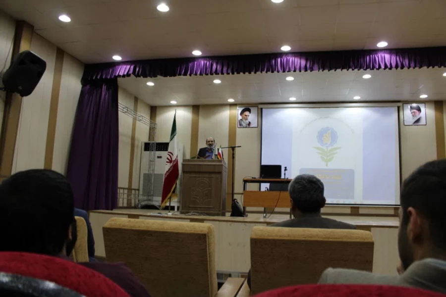 کارگاه آشنایی با بنیاد ملی نخبگان با تلاش معاونت آموزشی پژوهشی دانشگاه فرهنگیان هرمزگان برگزار شد. 4