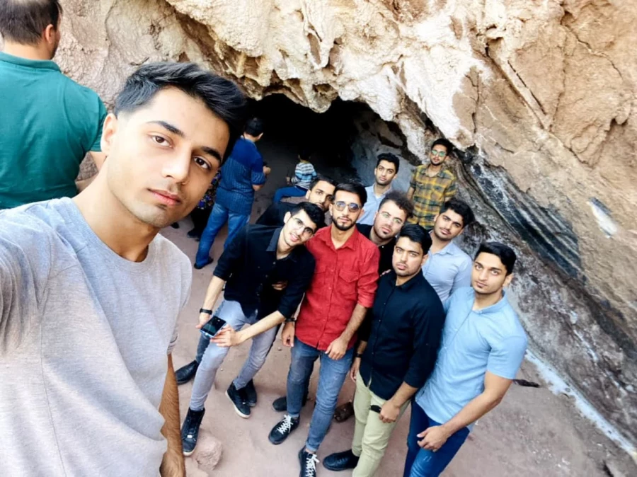 به همت شورای صنفی و انجمن ورزشی در (جزیره هرمز) برگزار گردید. 3