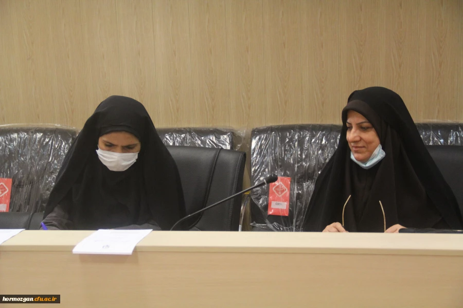  انتخاب چهارمین دوره مدیران گروه در دانشگاه فرهنگیان هرمزگان همزمان با سراسر کشور با حضور مدیر امور پردیس های استان و اعضای هیئت علمی و مدرسان رسمی دانشگاه برگزار گردید. 5