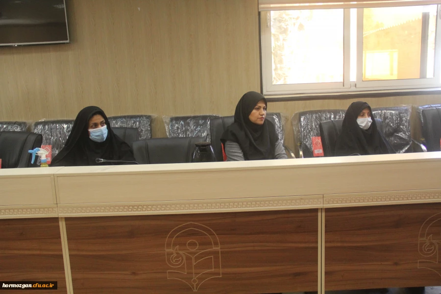  انتخاب چهارمین دوره مدیران گروه در دانشگاه فرهنگیان هرمزگان همزمان با سراسر کشور با حضور مدیر امور پردیس های استان و اعضای هیئت علمی و مدرسان رسمی دانشگاه برگزار گردید. 6