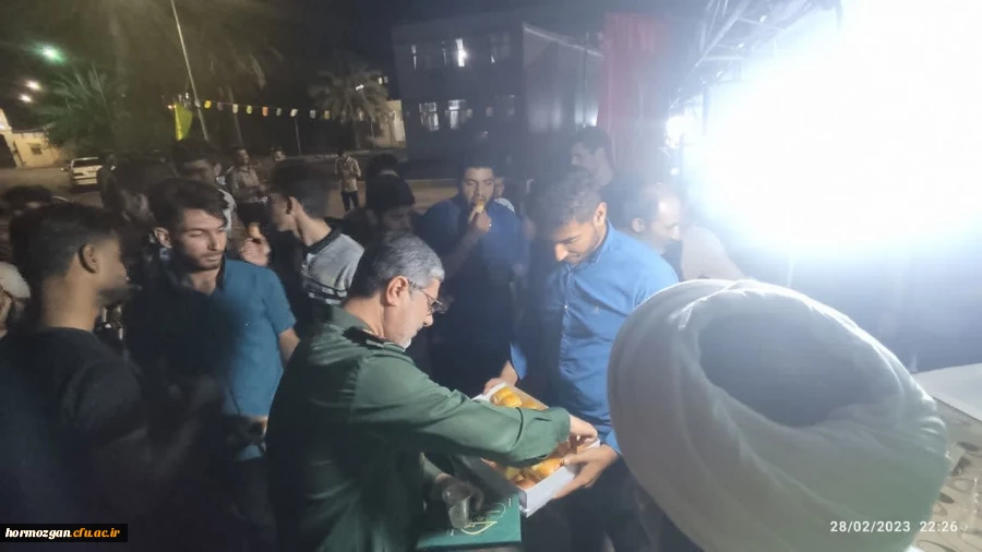 نمایشگاه کتاب ویژه آثار رهبر معظم انقلاب اسلامی در دانشگاه فرهنگیان هرمزگان 2