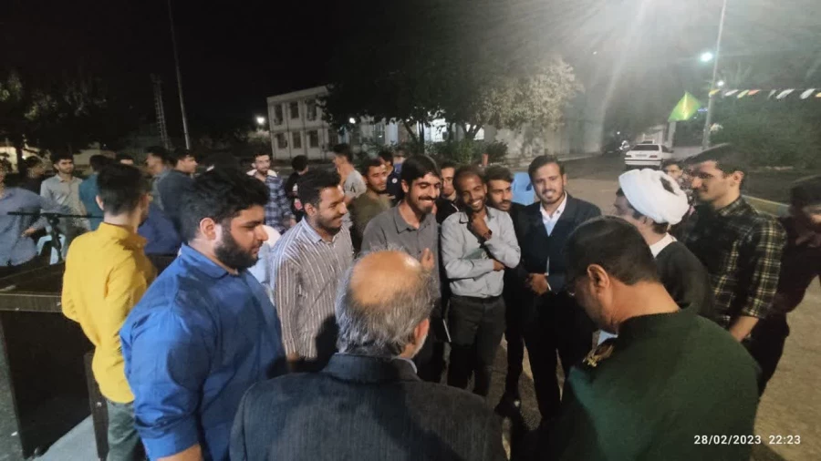 نمایشگاه کتاب ویژه آثار رهبر معظم انقلاب اسلامی در دانشگاه فرهنگیان هرمزگان 3