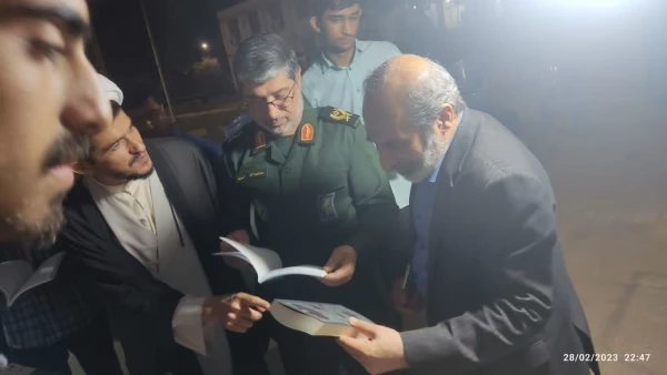 نمایشگاه کتاب ویژه آثار رهبر معظم انقلاب اسلامی در دانشگاه فرهنگیان هرمزگان 4