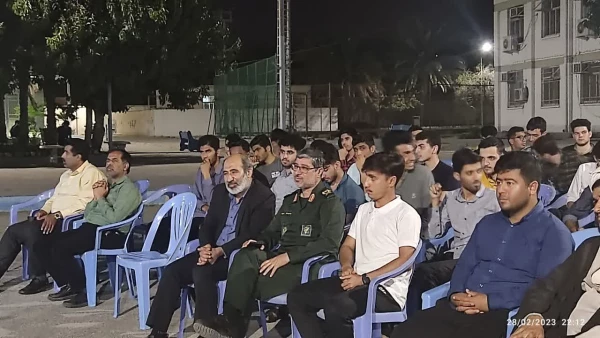 نمایشگاه کتاب ویژه آثار رهبر معظم انقلاب اسلامی در دانشگاه فرهنگیان هرمزگان 8