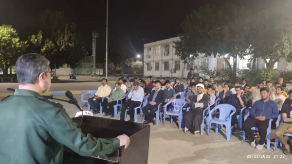 نمایشگاه کتاب ویژه آثار رهبر معظم انقلاب اسلامی در دانشگاه فرهنگیان هرمزگان 9