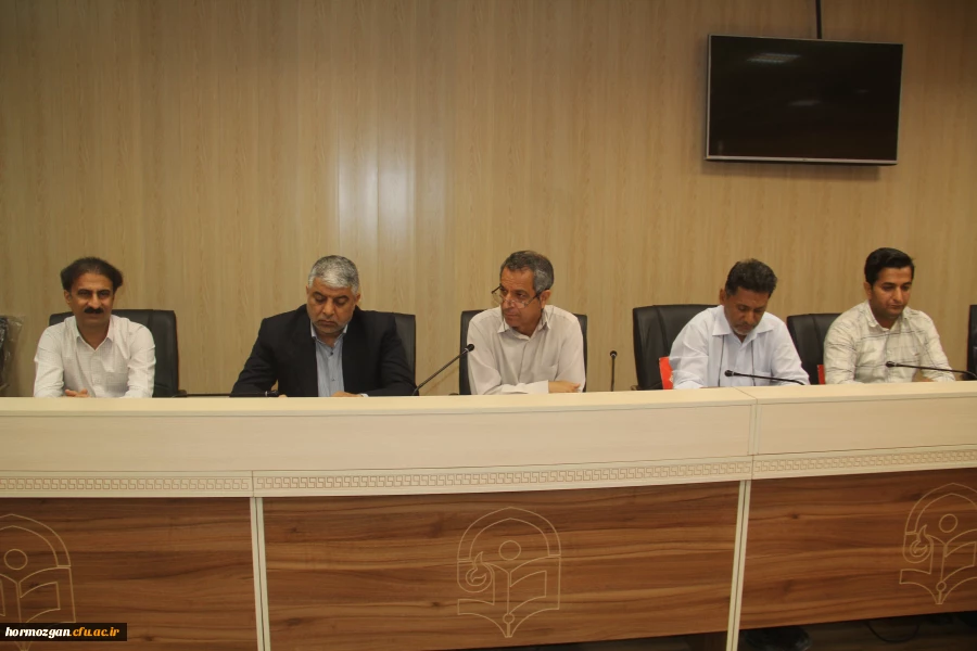 نشست صمیمانه پایانی سال 1401 با همکاران دانشگاه فرهنگیان هرمزگان : 16