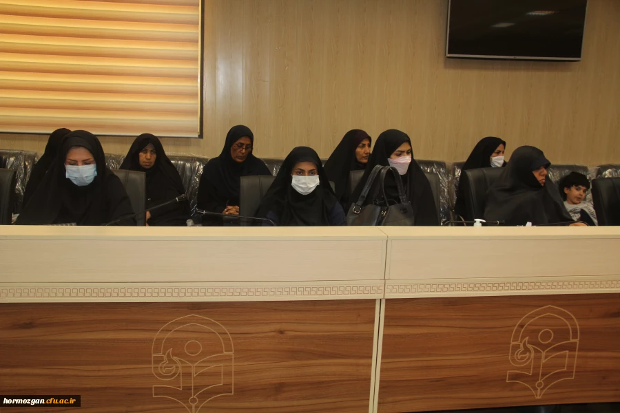 نشست صمیمانه پایانی سال 1401 با همکاران دانشگاه فرهنگیان هرمزگان : 9