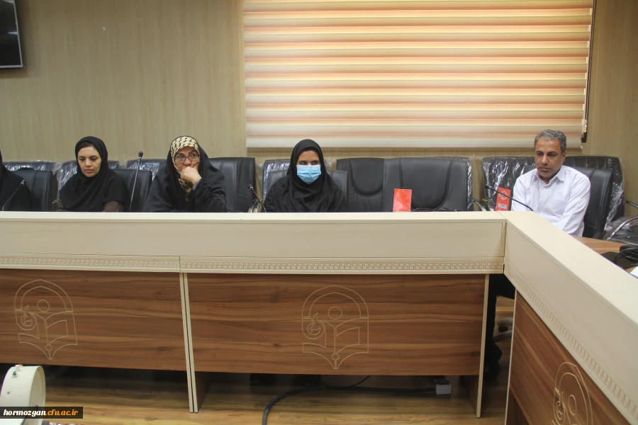 نشست صمیمانه پایانی سال 1401 با همکاران دانشگاه فرهنگیان هرمزگان : 13