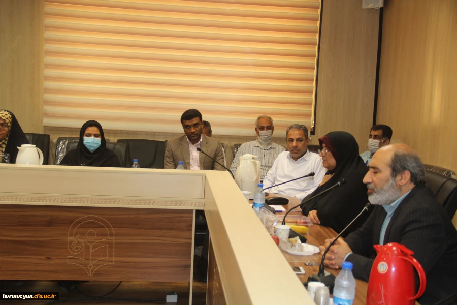 نشست صمیمانه پایانی سال 1401 با همکاران دانشگاه فرهنگیان هرمزگان : 18