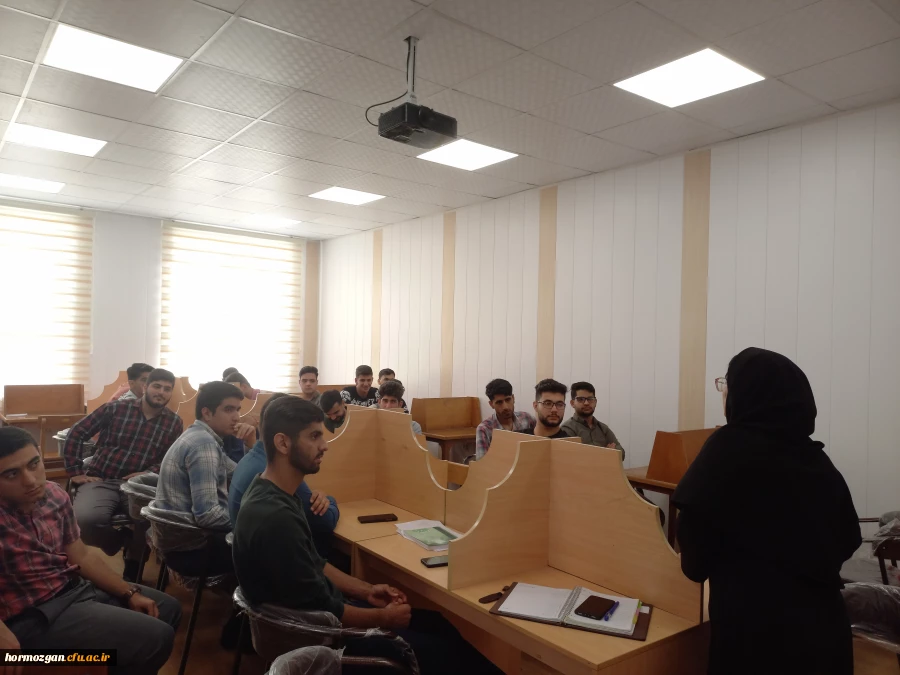 دوره آموزش امداد و نجات با همکاری سازمان هلال احمر  در دانشگاه فرهنگیان