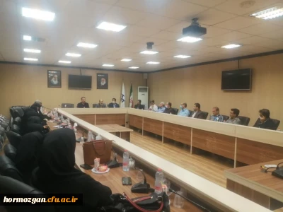 نشست هم اندیشی با موضوع بررسی مسائل سیاسی در دانشگاه فرهنگیان پردیس شهید بهشتی هرمزگان