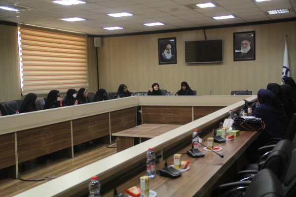 اولین جلسه راهبردی کانون بسیج اساتید واحد خواهران در پردیس شهید بهشتی دانشگاه فرهنگیان هرمزگان  4