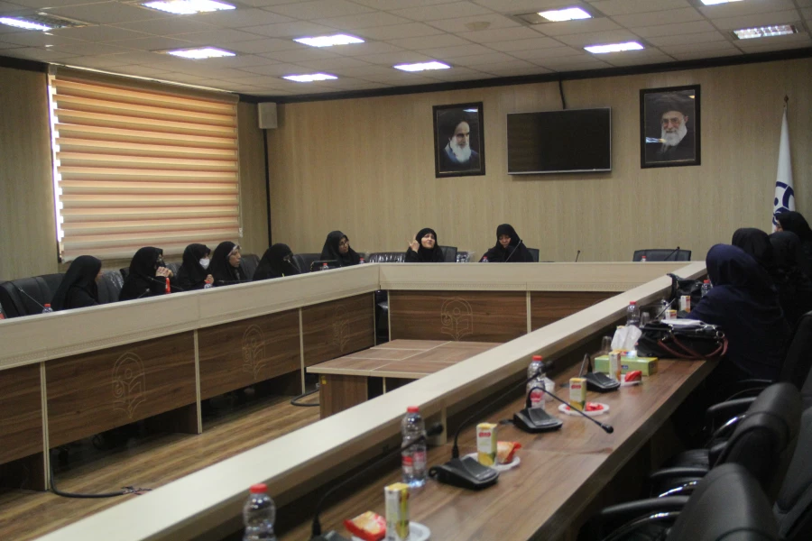 اولین جلسه راهبردی کانون بسیج اساتید واحد خواهران در پردیس شهید بهشتی دانشگاه فرهنگیان هرمزگان  4