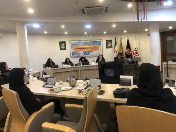 سخنرانی وذکر خاطرات سرکار خانم دکتر فرشته غلامی از پیشکسوتان جهاد و شهادت درجمع دانشجو معلمان در ساختمان شهدای موزه دفاع مقدس