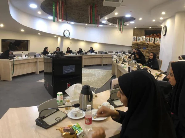 نشست علمی و بصیرتی دانشجو معلمان با سرکار خانم دکتر مجتهد زاده مسؤل واحد خواهران حفظ آثار و ارزش های دفاع مقدس2