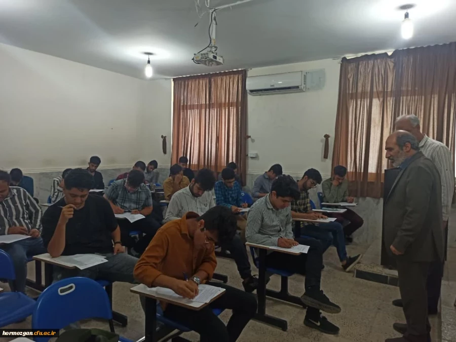 بازدید آقای دکتر بهرامشاهی ، مدیریت امورپردیس های دانشگاه فرهنگیان هرمزگان

از روند آزمون هماهنگ کشوری پایان ترم دانشجو معلمان دانشگاه فرهنگیان 5