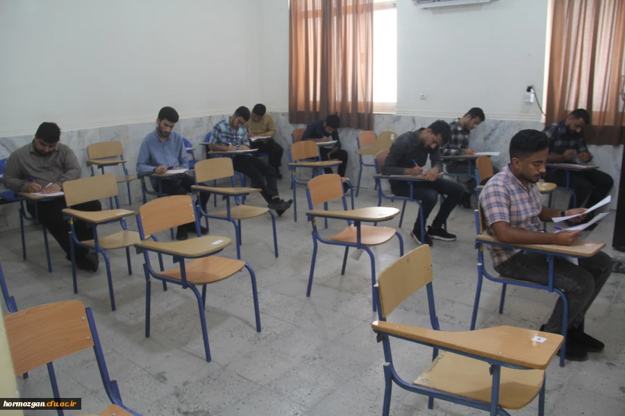 بازدید آقای دکتر بهرامشاهی ، مدیریت امورپردیس های دانشگاه فرهنگیان هرمزگان

از روند آزمون هماهنگ کشوری پایان ترم دانشجو معلمان دانشگاه فرهنگیان 16