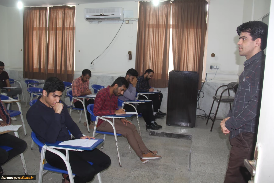 بازدید آقای دکتر بهرامشاهی ، مدیریت امورپردیس های دانشگاه فرهنگیان هرمزگان

از روند آزمون هماهنگ کشوری پایان ترم دانشجو معلمان دانشگاه فرهنگیان 8