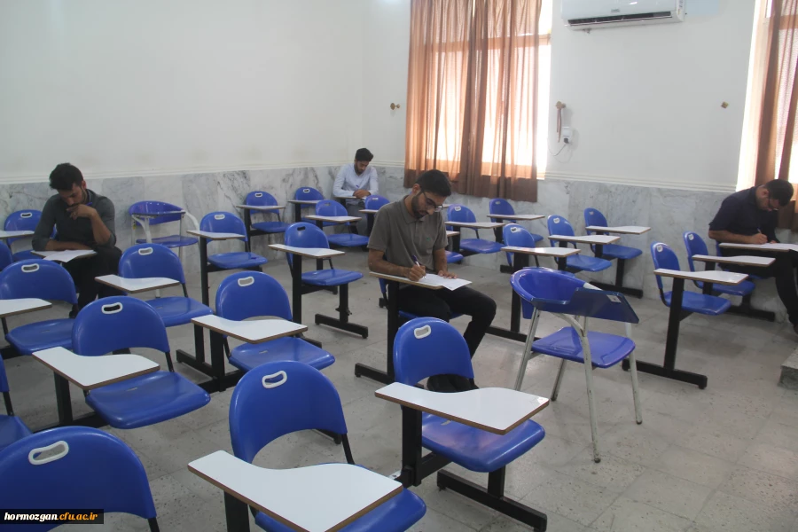 بازدید آقای دکتر بهرامشاهی ، مدیریت امورپردیس های دانشگاه فرهنگیان هرمزگان

از روند آزمون هماهنگ کشوری پایان ترم دانشجو معلمان دانشگاه فرهنگیان 11